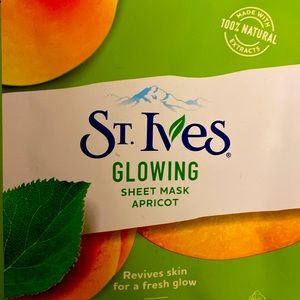 St.Ives Glowing Sheet Mask